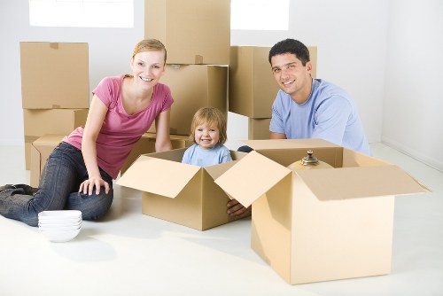 Residential moving truck support for St Pancras apartment and house moves